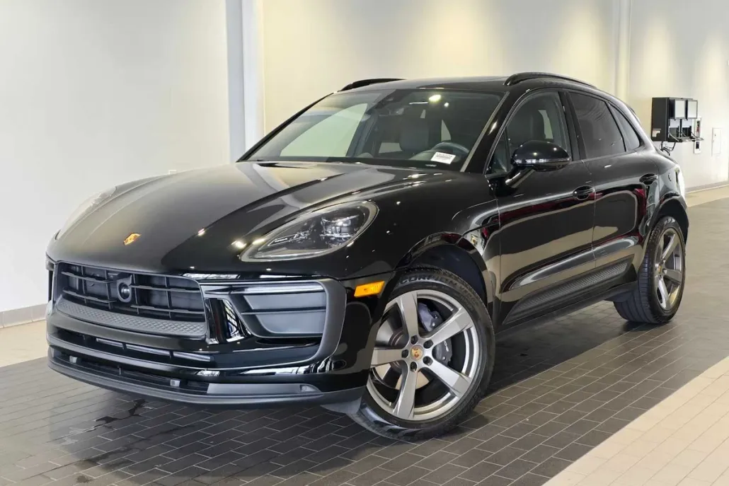 2024 Porsche Macan Base photo 1