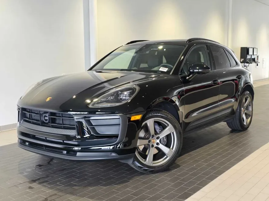 2024 Porsche Macan Base photo 1