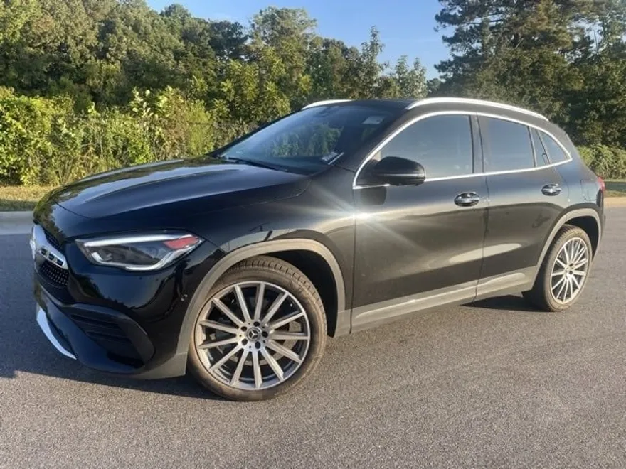 2022 Mercedes Benz GLA 250 photo 1