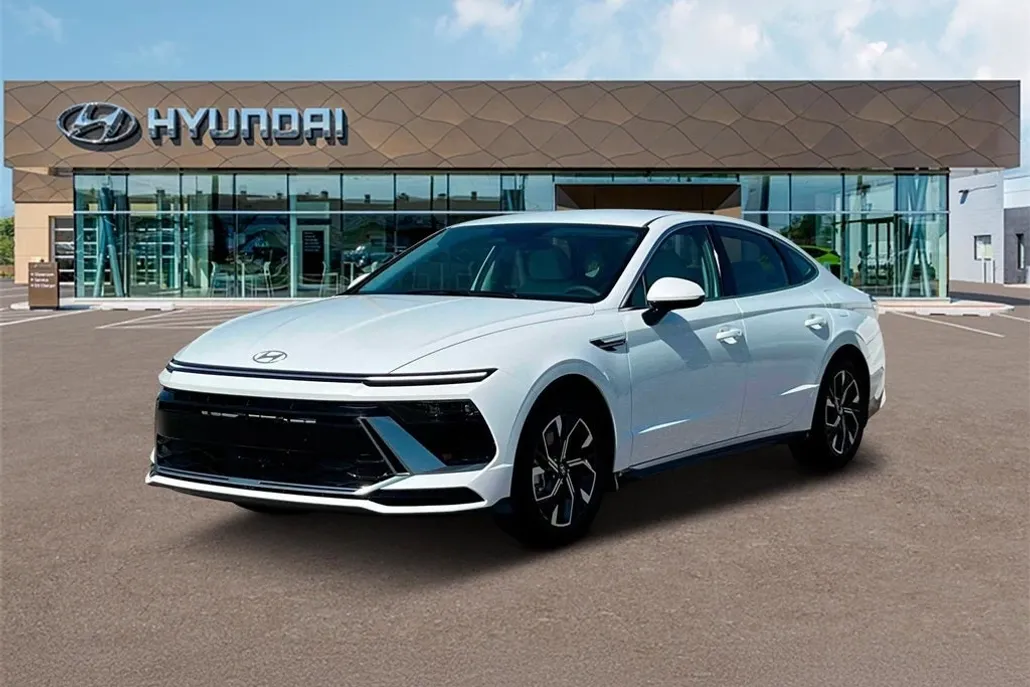 2025 Hyundai Sonata SEL photo 1