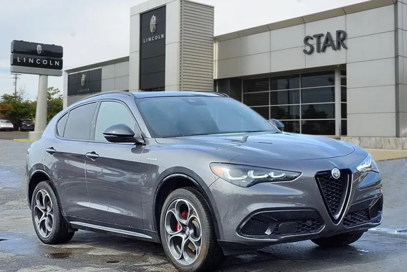 2024 Alfa Romeo Stelvio Tributo Italiano photo 1