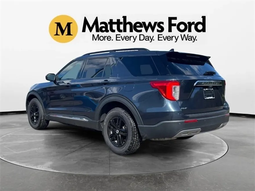 2022 Ford Explorer XLT photo 1