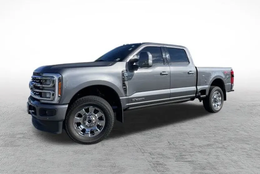 2023 Ford F-350 Lariat photo 1