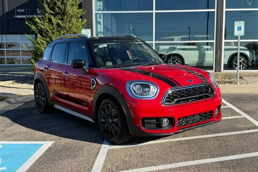 2020 Mini Countryman ALL4 Signature photo 1