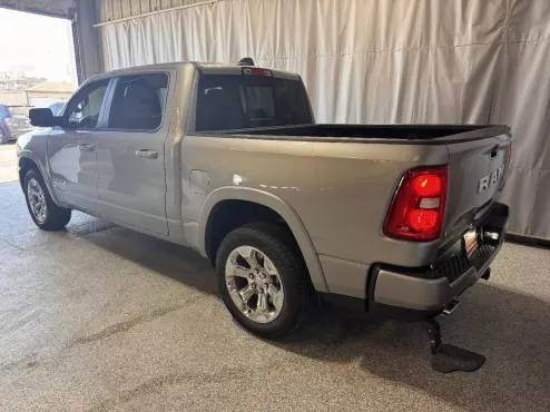 2025 Ram 1500 Big Horn photo 4