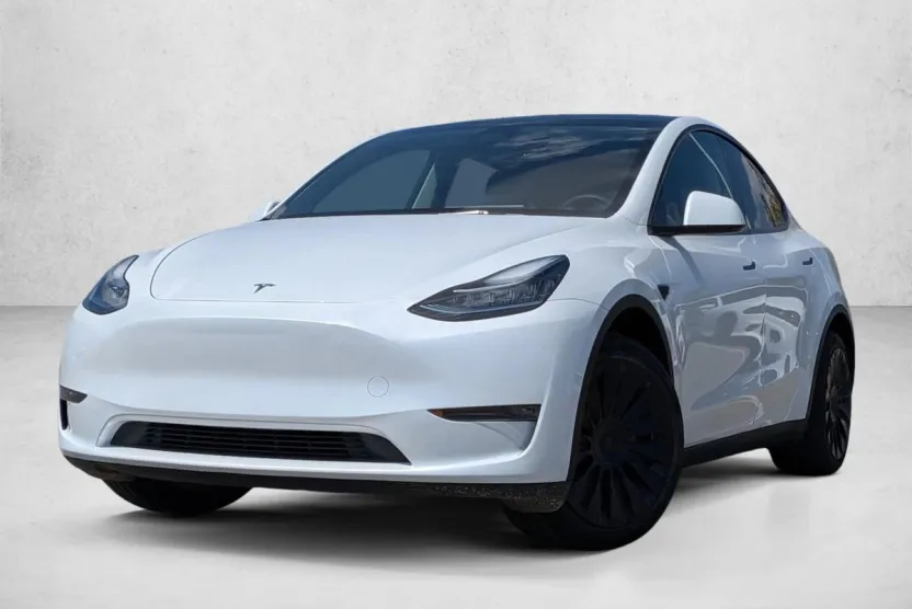 2023 Tesla Model Y Long Range photo 1