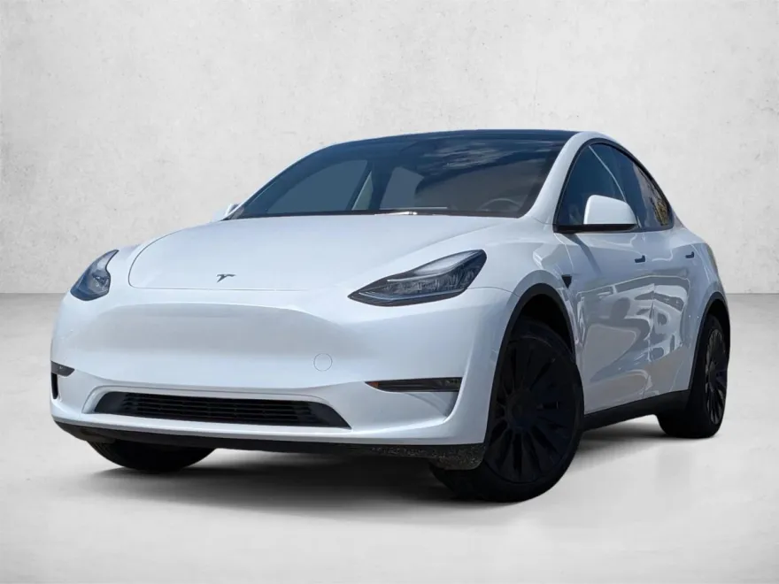 2023 Tesla Model Y Long Range photo 1