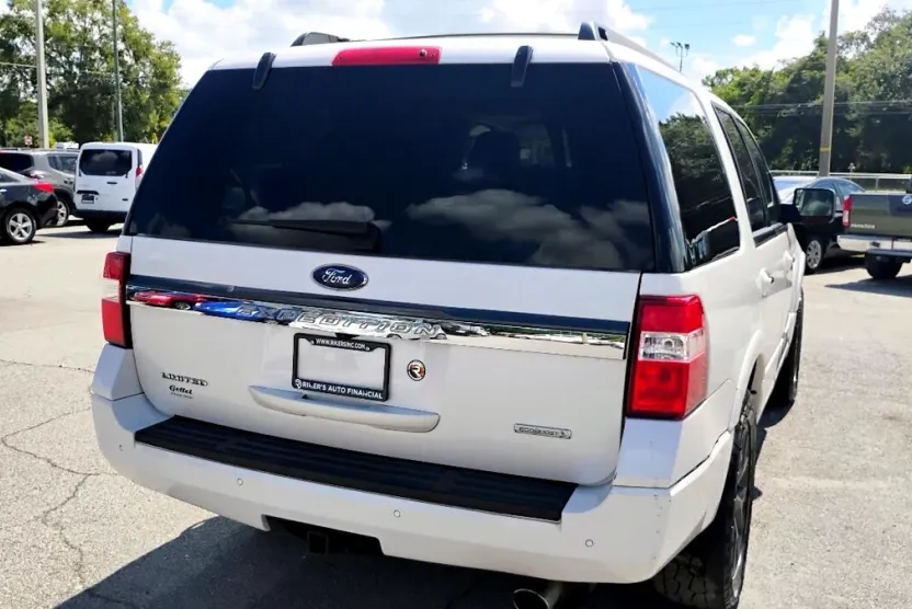 2017 Ford Expedition Limited photo 1