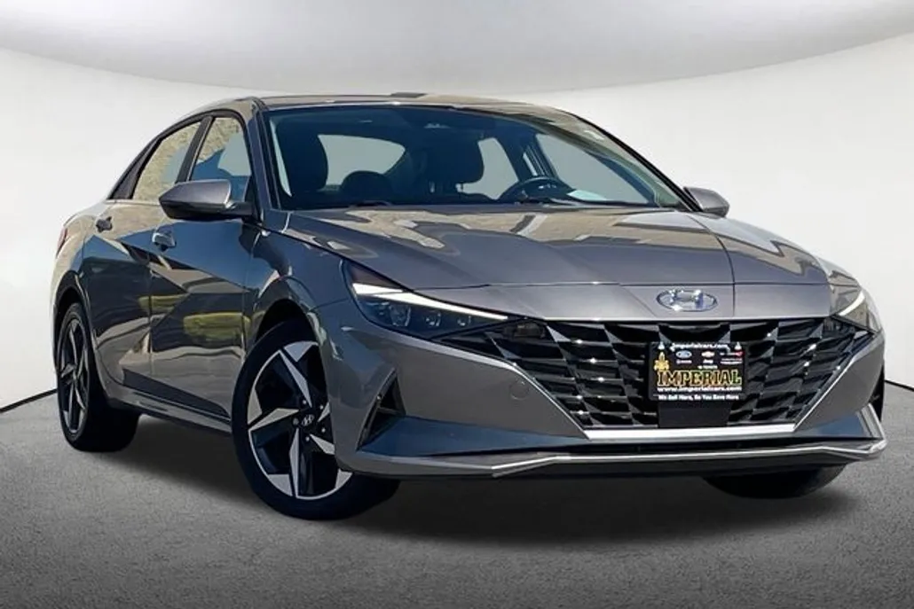 2023 Hyundai Elantra Limited photo 1