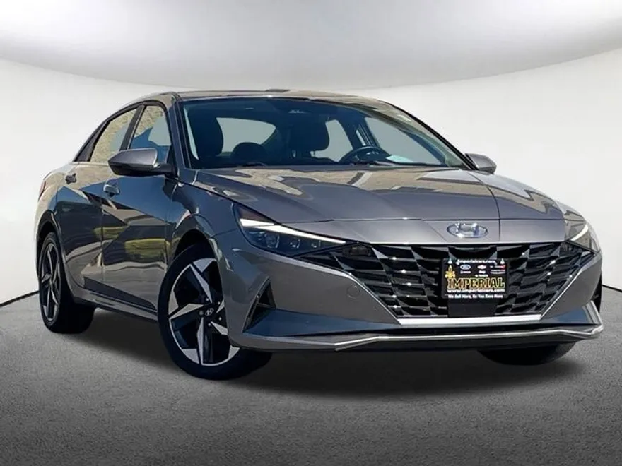 2023 Hyundai Elantra Limited photo 1
