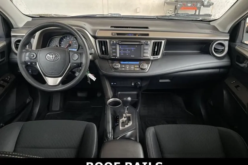 2014 Toyota RAV4 XLE photo 1