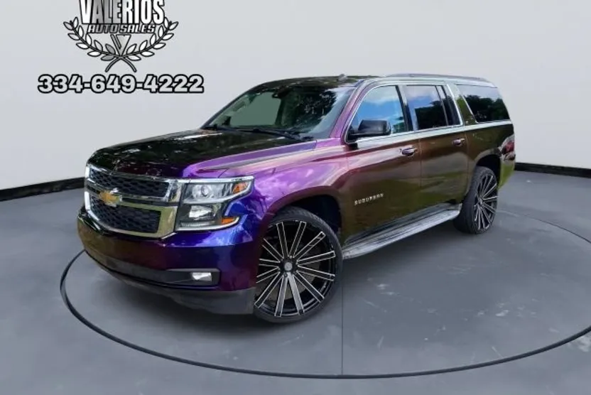2015 Chevrolet Suburban LT photo 1
