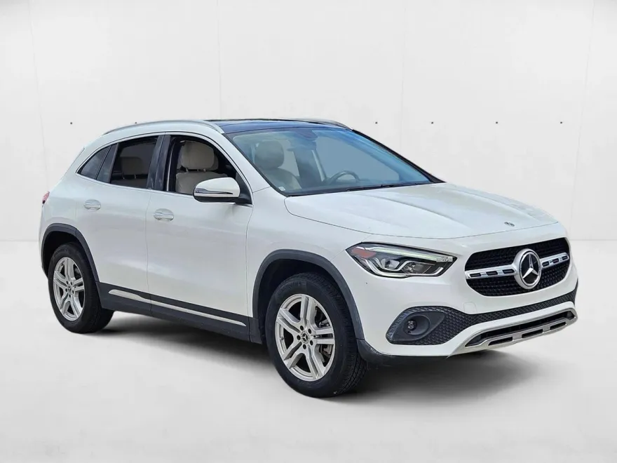 2023 Mercedes Benz GLA 250 photo 1