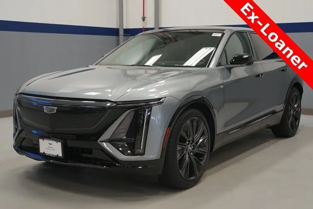 2024 Cadillac Lyriq Sport photo 1