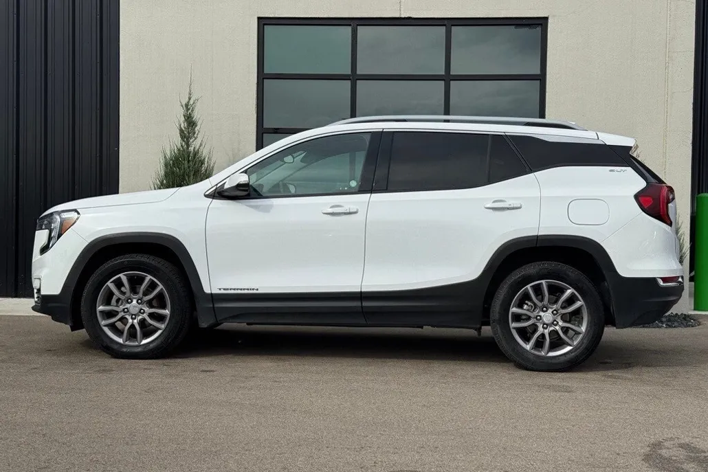 2023 Gmc Terrain SLT photo 1