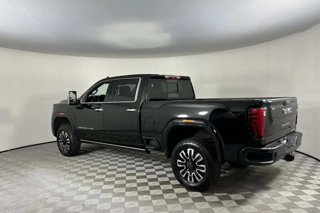 2024 Gmc Sierra HD Denali Ultimate photo 1