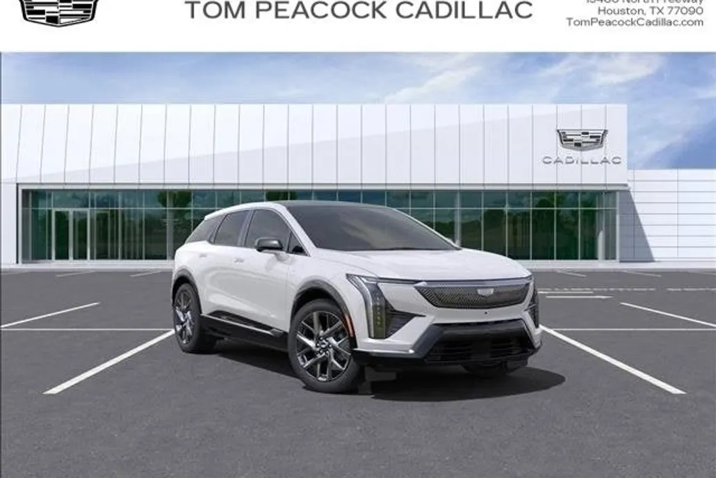 2025 Cadillac Optiq Luxury photo 1