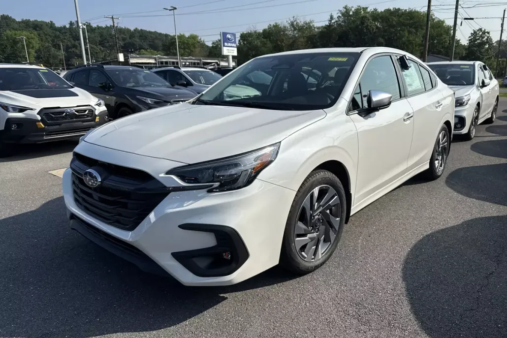 2025 Subaru Legacy Touring XT photo 1