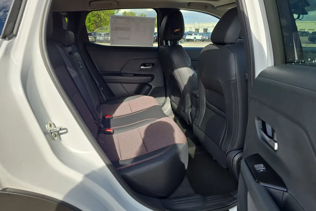 2026 Nissan Kicks SR photo 1