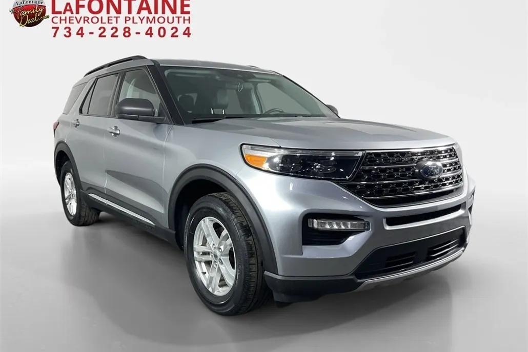 2022 Ford Explorer XLT photo 1