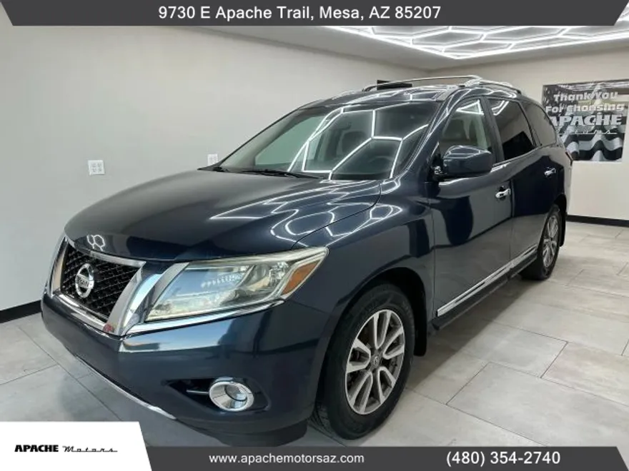2016 Nissan Pathfinder SL photo 1