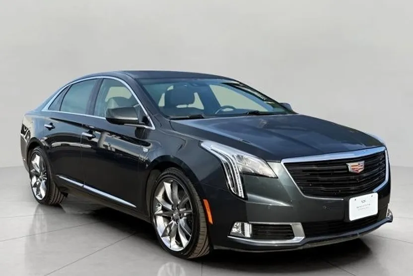 2018 Cadillac XTS Platinum V-Sport photo 1
