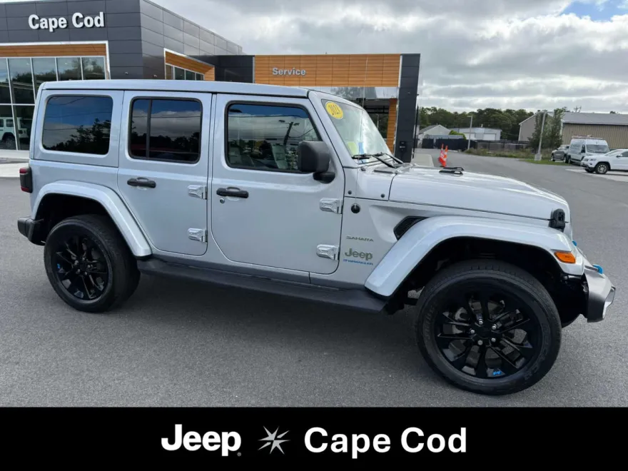 2023 Jeep Wrangler 4xe Sahara photo 1