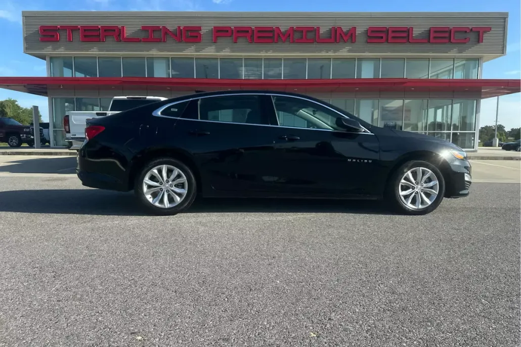 2024 Chevrolet Malibu 1LT photo 1