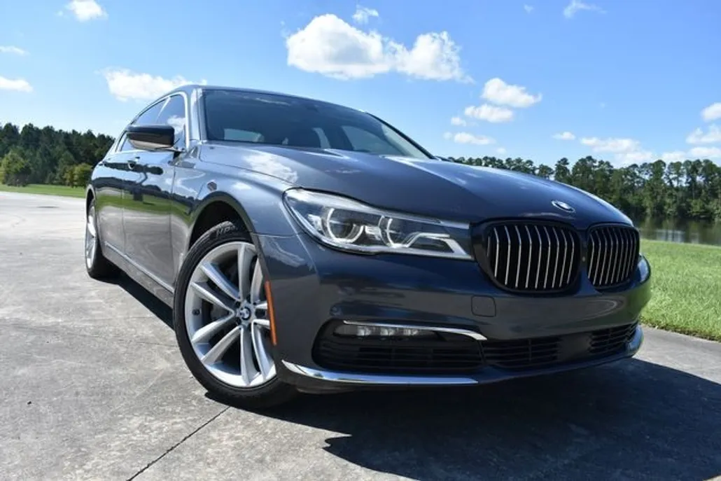 2018 Bmw 750i photo 1
