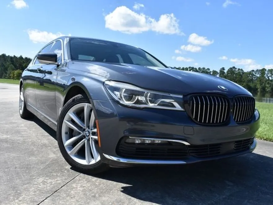 2018 Bmw 750i photo 1
