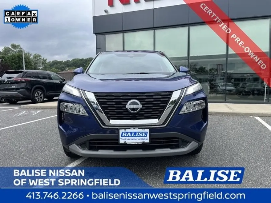 2022 Nissan Rogue SV photo 1