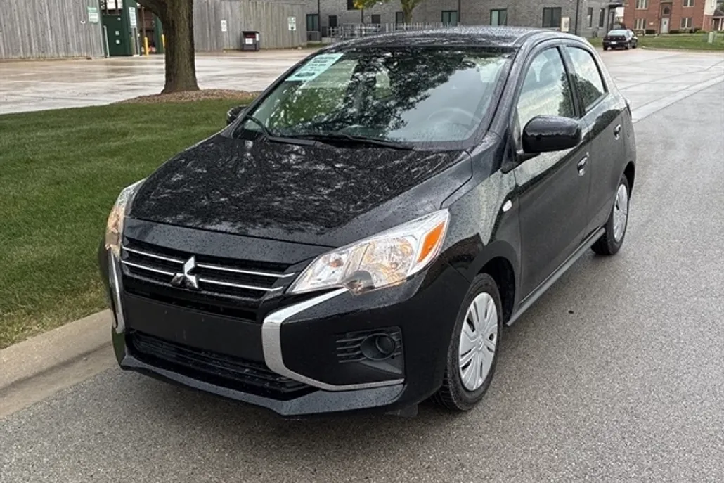 2024 Mitsubishi Mirage ES photo 1