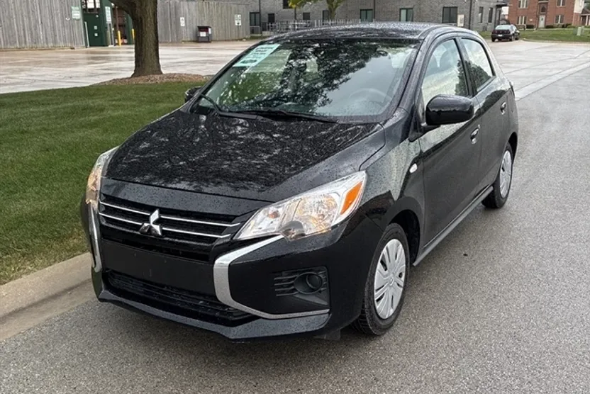 2024 Mitsubishi Mirage ES photo 1