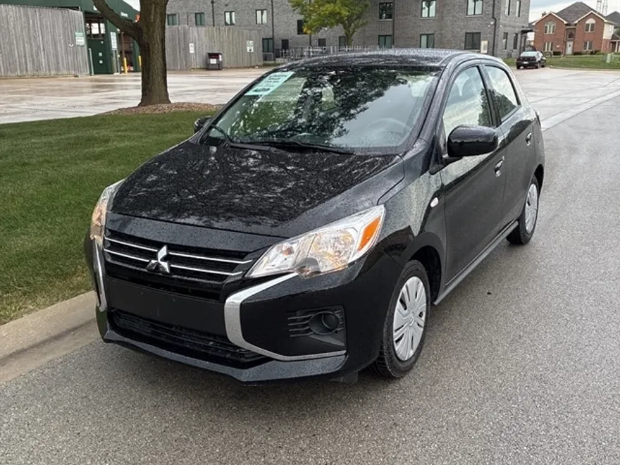 2024 Mitsubishi Mirage ES photo 1