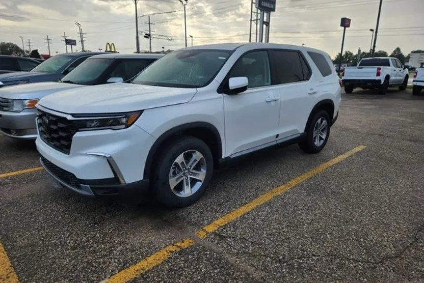 2025 Honda Pilot EX-L photo 1