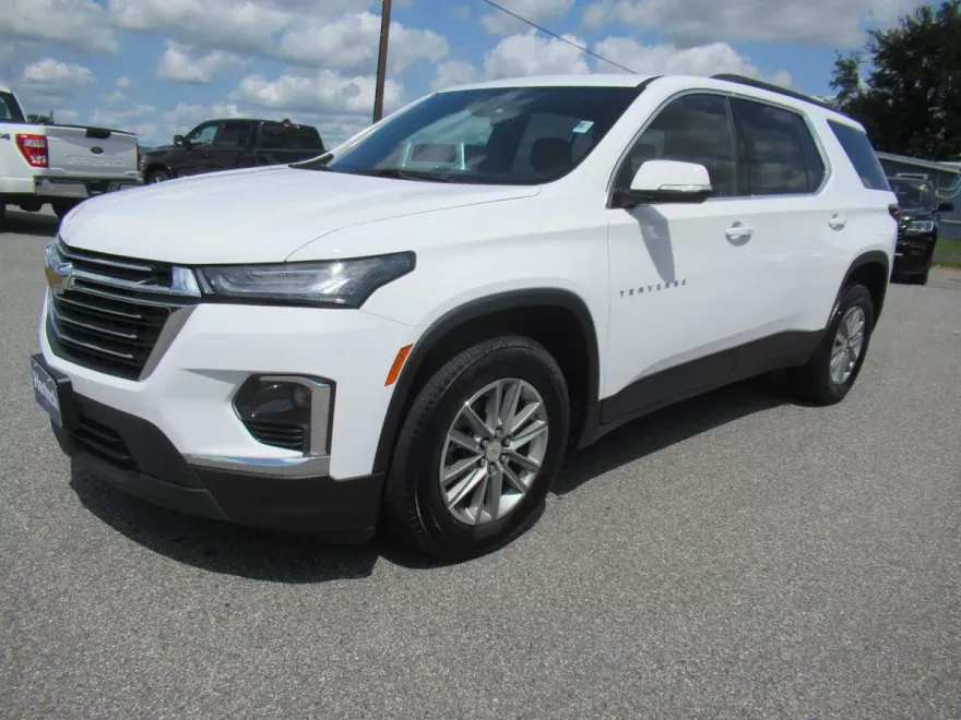 2023 Chevrolet Traverse Cloth photo 1