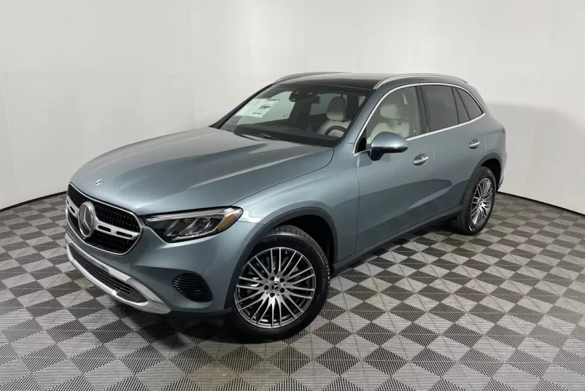 2026 Mercedes Benz GLC 300 photo 1