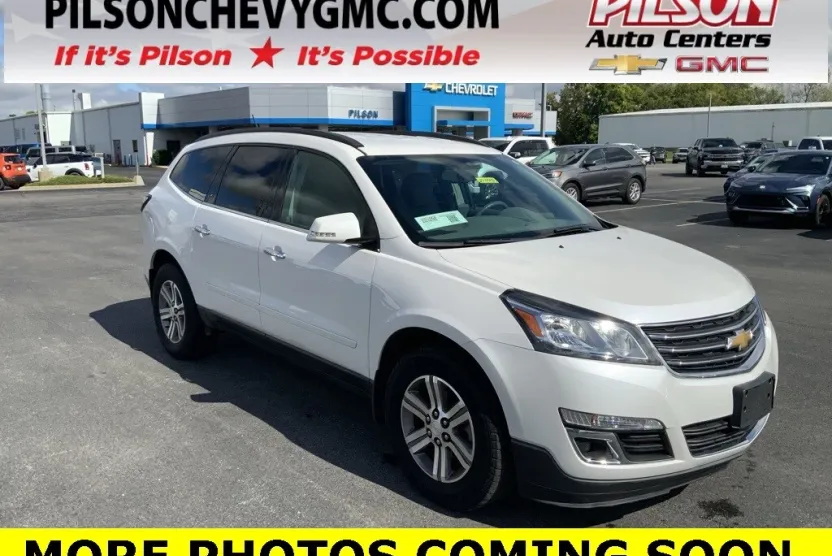 2017 Chevrolet Traverse 1LT photo 1