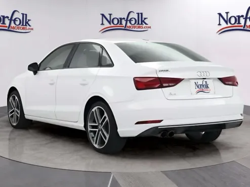 2016 Audi A3 2.0T Quattro Premium Plus photo 4