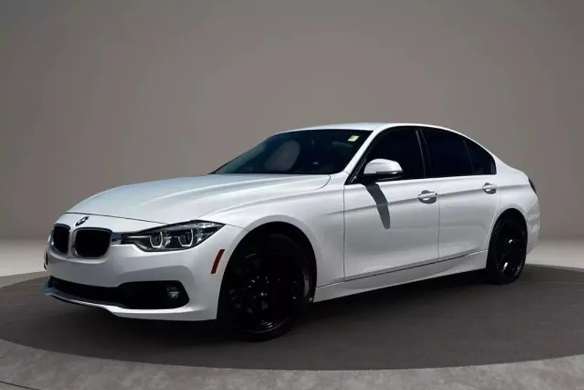 2011 Bmw 335i 3-Series photo 1