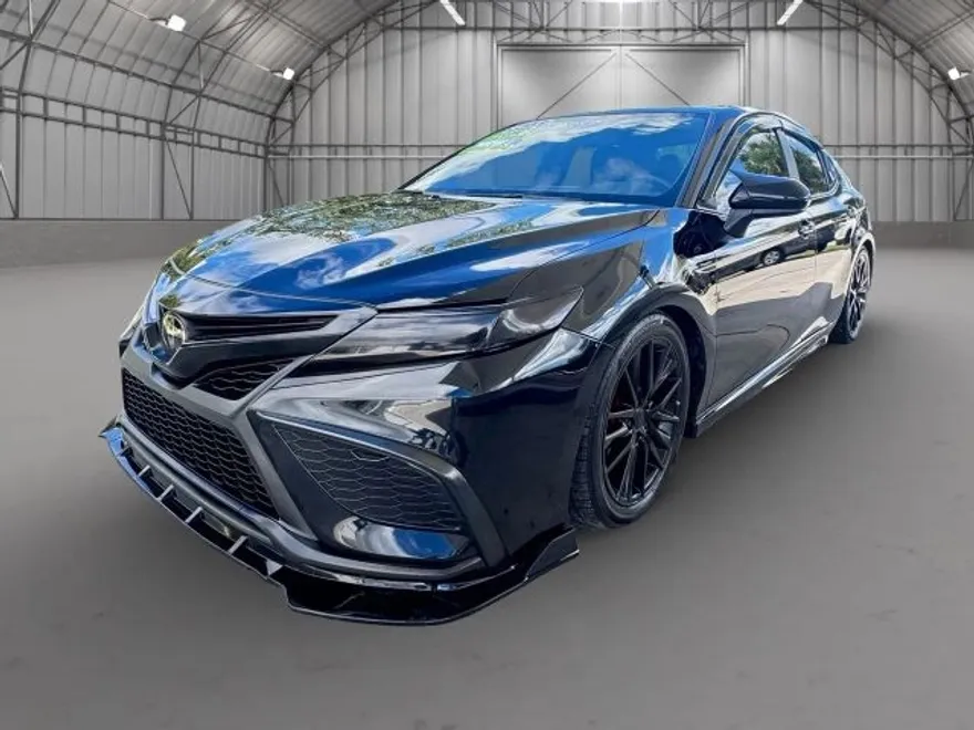 2023 Toyota Camry SE photo 1