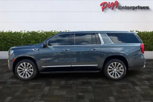 2021 Gmc Yukon XL 1500 Denali photo 2