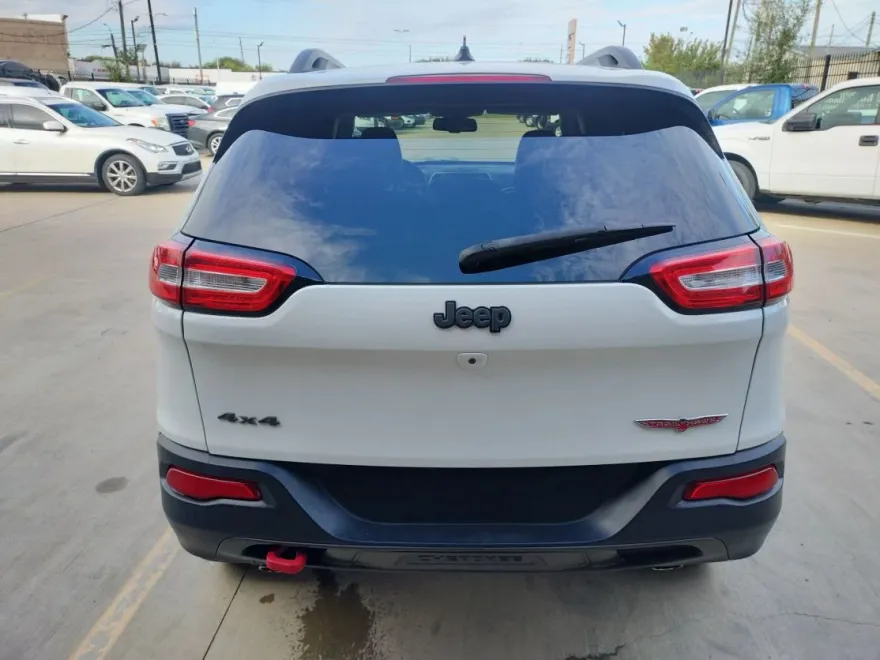 2015 Jeep Cherokee Trailhawk Sport photo 1