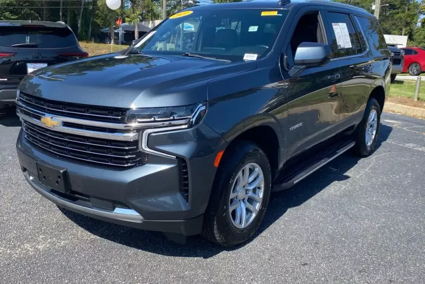 2021 Chevrolet Tahoe LT photo 1
