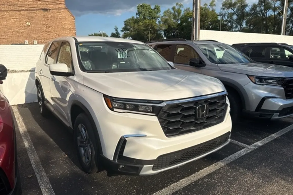 2025 Honda Pilot EX-L photo 1