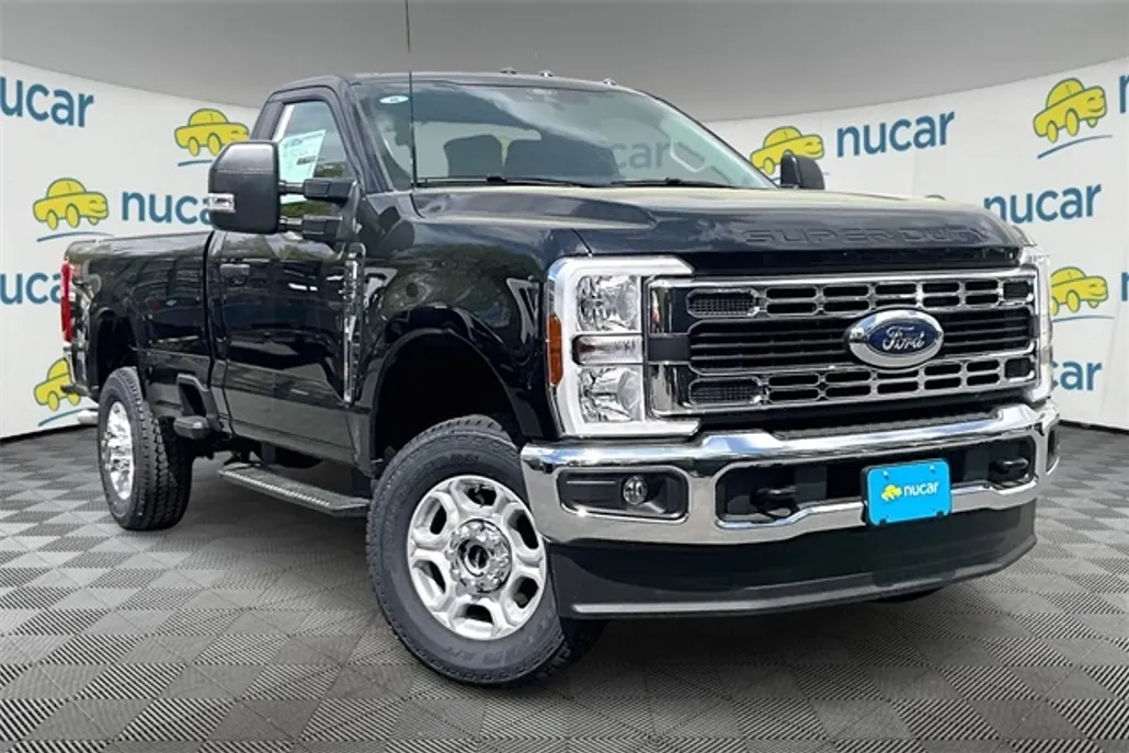 2025 Ford F-350 photo 1