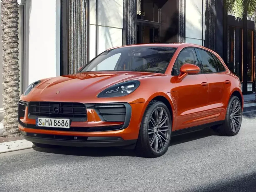 2025 Porsche Macan T photo 1