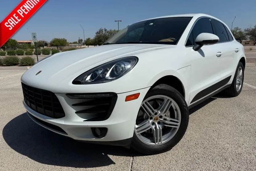 2015 Porsche Macan S photo 1