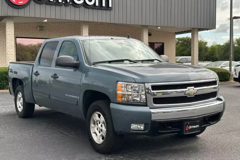 2007 Chevrolet Silverado 1500 LT photo 1