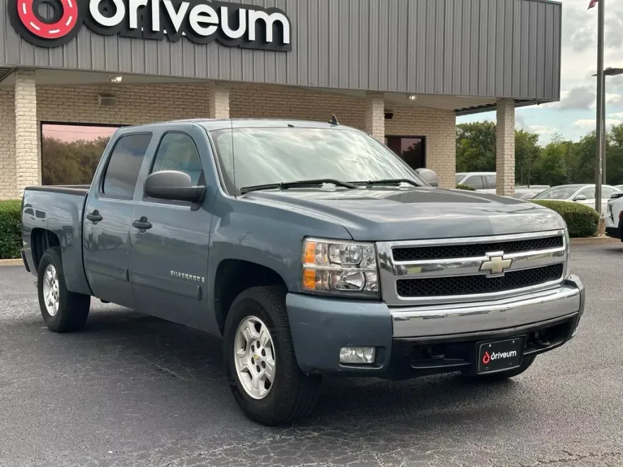 2007 Chevrolet Silverado 1500 LT photo 1
